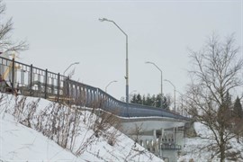 Общий вид до подъемки моста